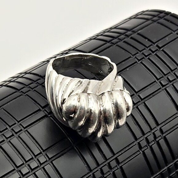 Dian Malouf Brooke Elizabeth, Size 7, Statement Ring - Picture 2 of 5